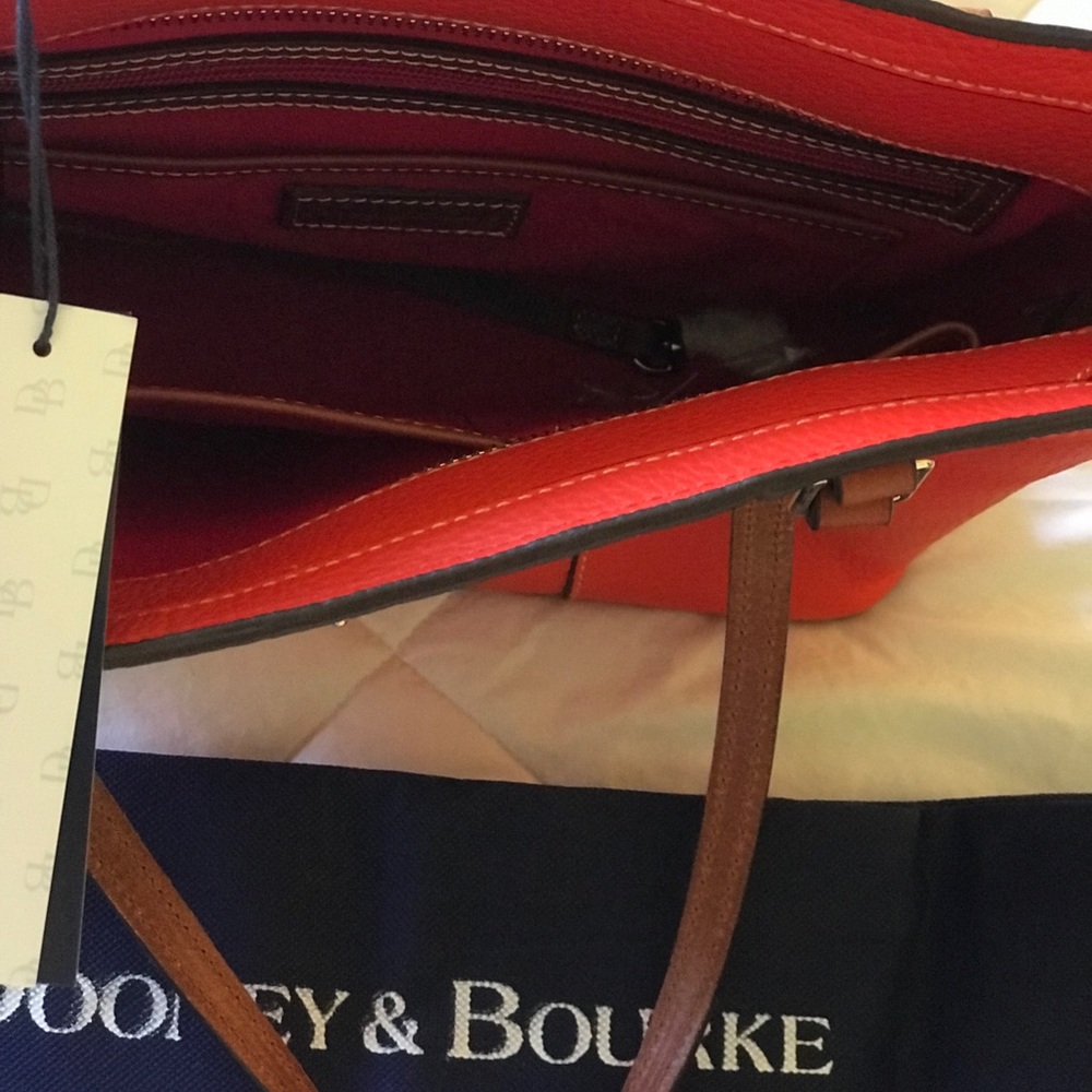 Dooney& Bourke Small Lexington Purse